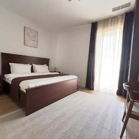 Palazzo Roma- Luxury Leading 4* 地拉那