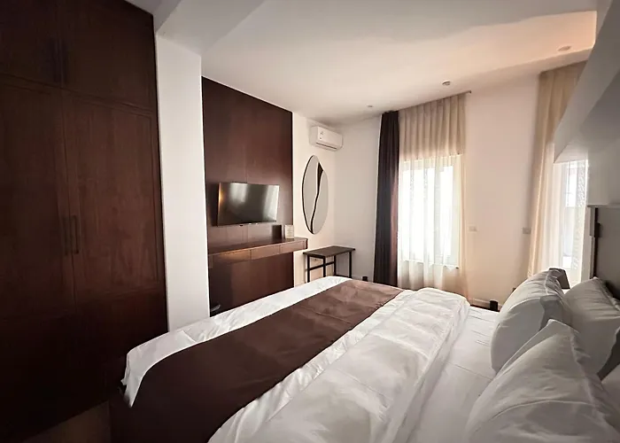 Palazzo Roma- Luxury Leading 4* Tirana