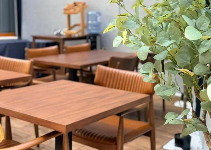 Palazzo Roma- Luxury Leading 4* ティラナ