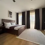 Palazzo Roma- Luxury Leading تيرانا