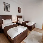 Palazzo Roma- Luxury Leading تيرانا