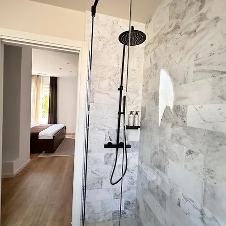 Palazzo Roma- Luxury Leading 4* Tirana