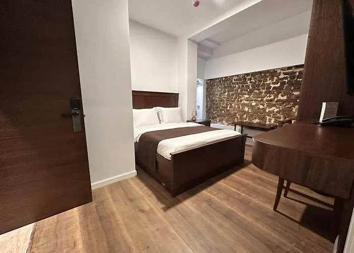 Hotel Palazzo Roma- Luxury Leading