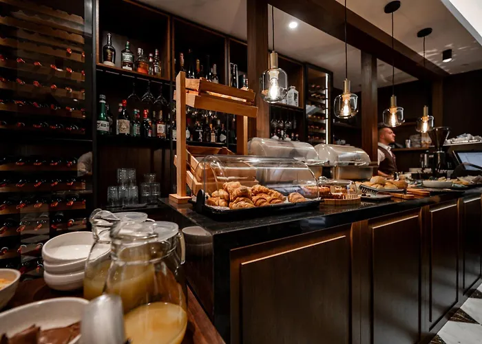 Otel Palazzo Roma- Luxury Leading 4*