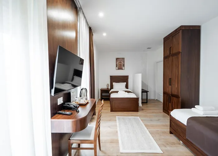 Palazzo Roma- Luxury Leading 4* Tiran